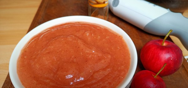 Pieni kulhollinen omenasosetta